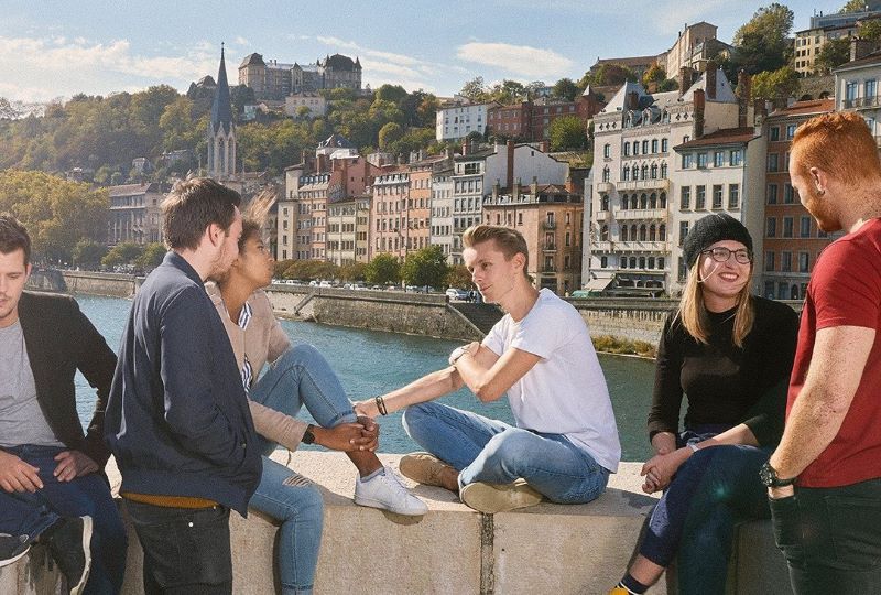 spd-1 chuong-trinh-dao-tao-cua-sup-de-pub-lyon